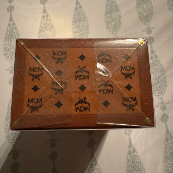 MCM - Picture 6 of 7